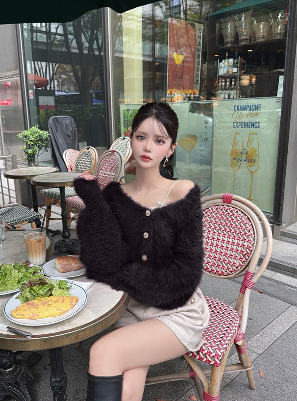 Gold-Button Shaggy Knit Cropped Cardigan 金色鈕扣毛絨針織短版開襟外套 image 10