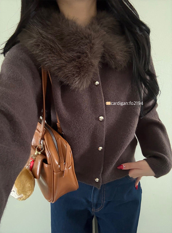 Cardigan with Detachable Faux Fur Collar 可拆式仿皮草領針織開襟衫 [fo2194]